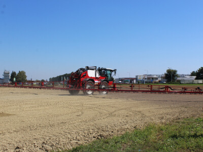 Samohodna prskalica Agrifac 4000/ 24 Samohodna prskalica Agrifac 4000/ 24