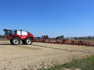 Samohodna prskalica Agrifac 4000/ 24 Samohodna prskalica Agrifac 4000/ 24