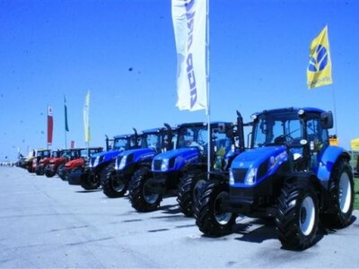 Agraria New Holland traktori
