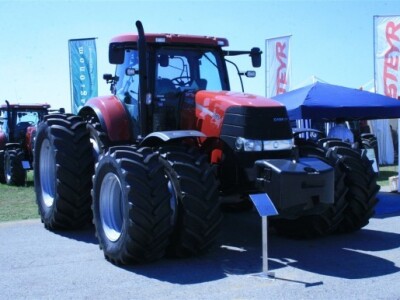 Case IH magnum 215 tvrtke Agronom