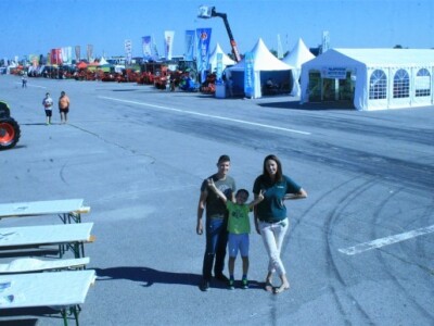 Pogled na sajam iz Claas kombajna!