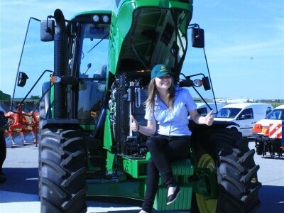 Anja i John Deere tvrtke Novocommerce