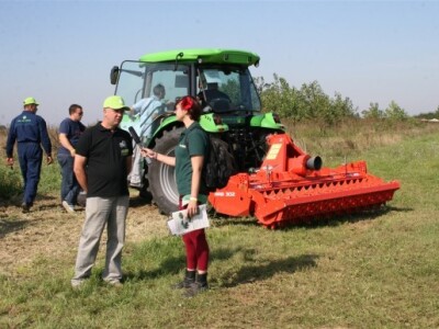 Ivana intervjuira predstavnika tvrtke Poljo-nova