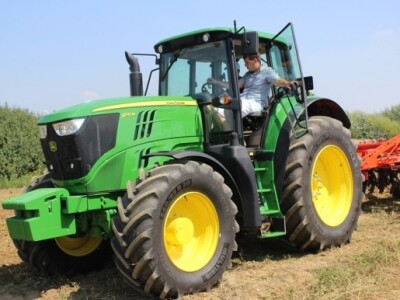 JD 6170M + Kuhn Optimer + vučena kratka tanjurača