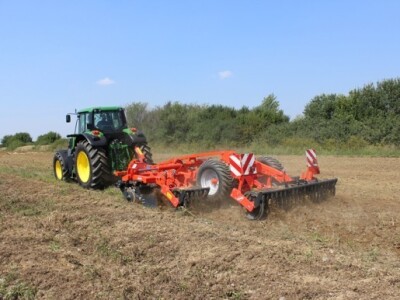 JD 6170M + Kuhn Optimer + vučena kratka tanjurača