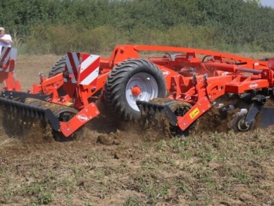 Kuhn Optimer + vučena kratka tanjurača