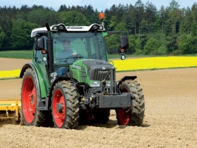 Traktor Fendt 200 Vario