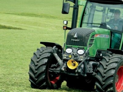 Traktor Fendt 300 Vario