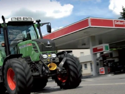Traktor Fendt 300 Vario