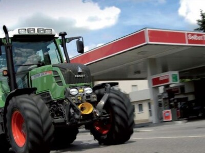 Traktor Fendt 300 Vario