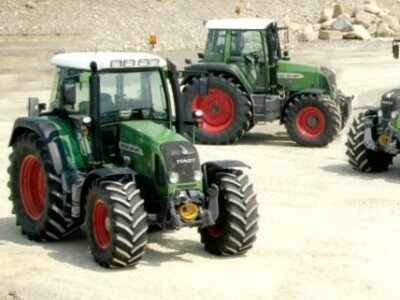 Traktor Fendt 400 Vario