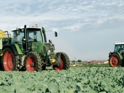 Traktor Fendt 400 Vario