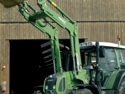 Traktor Fendt 400 Vario