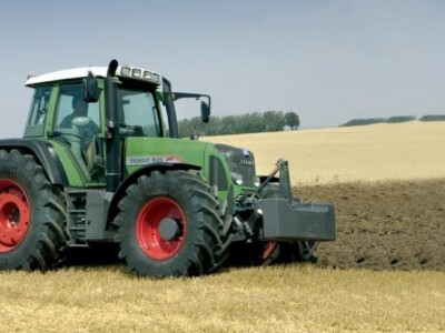 Traktor Fendt 800 Vario