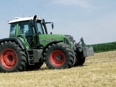Traktor Fendt 800 Vario