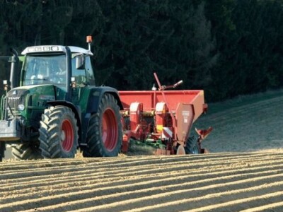 Traktor Fendt 800 Vario