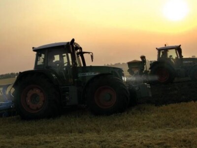 Traktor Fendt 800 Vario