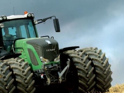 Traktor Fendt 900 Vario