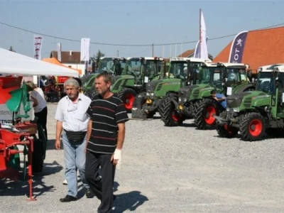 Fendt traktori