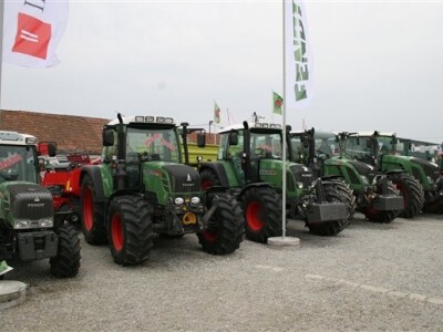 Fendt poljoprivredna mehanizacija