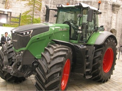 Fendt 1050 je traktor godine 2016.