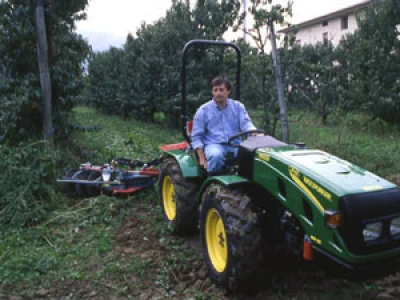 Traktor Ferrari Vipar 40 RS