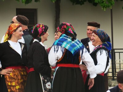 Fešta od pedoći i 56. Smotra narodne glazbe i plesa Labinštine - Trget