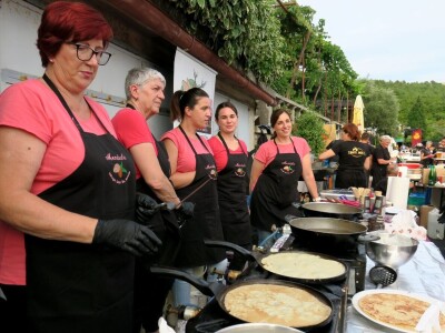 Fešta od pedoći i 56. Smotra narodne glazbe i plesa Labinštine - Trget