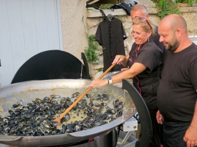 Fešta od pedoći i 56. Smotra narodne glazbe i plesa Labinštine - Trget