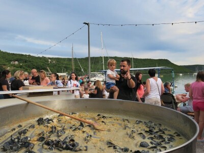 Fešta od pedoći i 56. Smotra narodne glazbe i plesa Labinštine - Trget