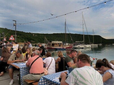 Fešta od pedoći i 56. Smotra narodne glazbe i plesa Labinštine - Trget