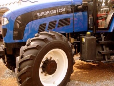 Traktor Foton FT 1254