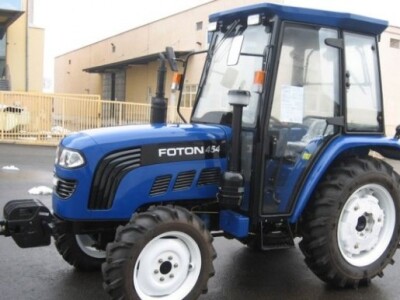 Traktor Foton FT 454