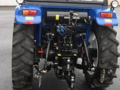 Traktor Foton FT 454