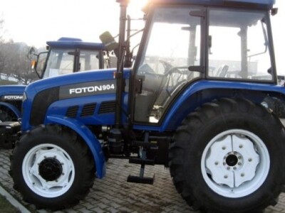 Traktor Foton FT 904