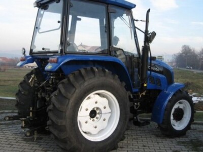Traktor Foton FT 904