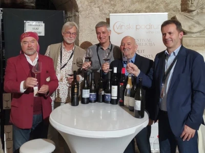 STARE SORTE - U Dioklecijanovom podrumu najveću znatiželju izazvala vina kojih još nema