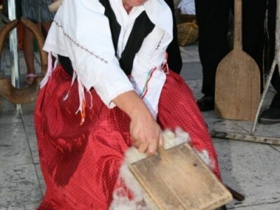 Gargašanje ovčje vune (izvorni pučki milje)