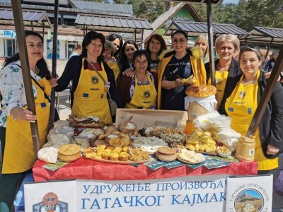 Gatački kajmak iz mješine