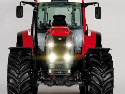 Traktor Lindner Geotrac 104