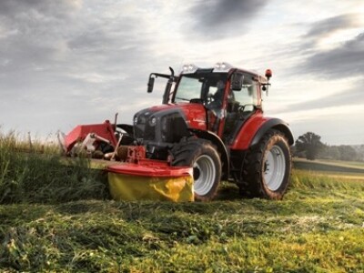 Traktor Lindner Geotrac 134