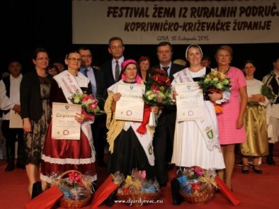 Pobjednice s organizatorima