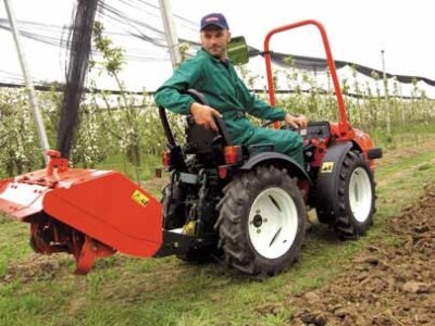 Traktor Goldoni Base