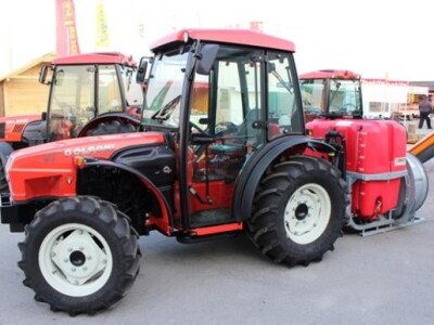 Traktor Goldoni Quasar