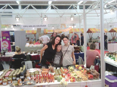 Valentina sa sinom i kćerkom