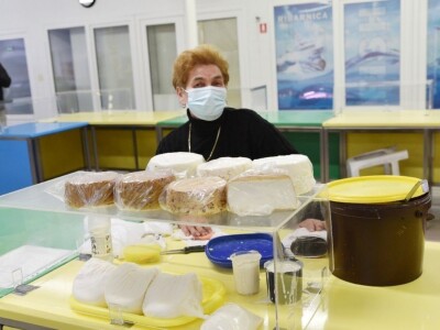 GRAD BJELOVAR NOVOM MJEROM POMAŽE MALIM PROIZVOĐAČIMA NA GRADSKOJ TRŽNICI