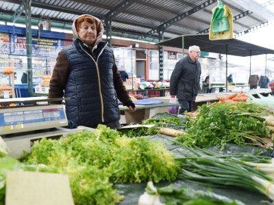 GRAD BJELOVAR NOVOM MJEROM POMAŽE MALIM PROIZVOĐAČIMA NA GRADSKOJ TRŽNICI