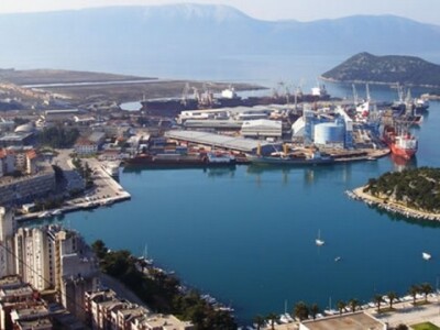 Grad i Luka Poloče Grad i Luka Poloče