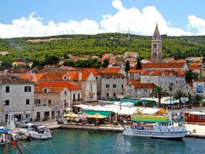 Grad Supetar (detalj) Grad Supetar (detalj)