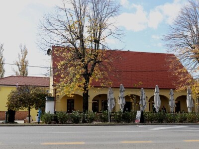 Graničarska kuća "Von Appel" i trgovina Sikirevčanka